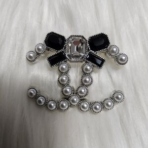 Pearl & Crystal C Brooch - Black, White, Silver